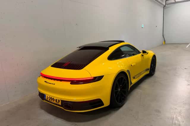 Porsche 911 (2019) thumbnail 6