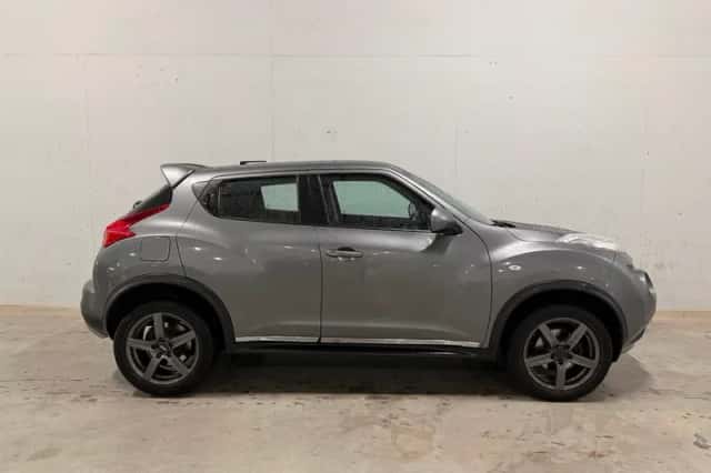 Nissan Juke (2011) thumbnail 2
