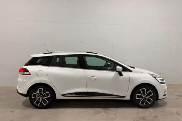 Renault Clio (2018) thumbnail 1