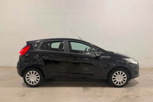 Ford Fiesta (2016) thumbnail 1