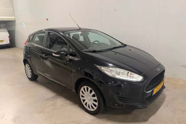 Ford Fiesta (2016) thumbnail 6