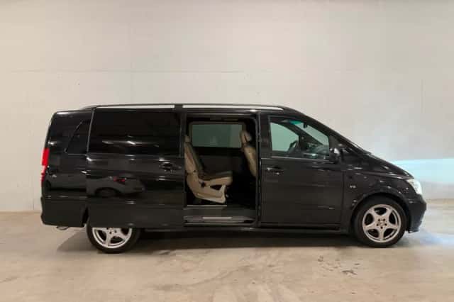 Mercedes-Benz Viano (2010) thumbnail 2