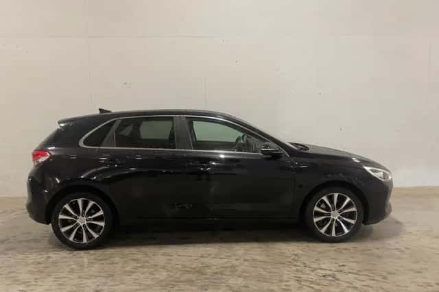 Hyundai i30 (2017) thumbnail 1