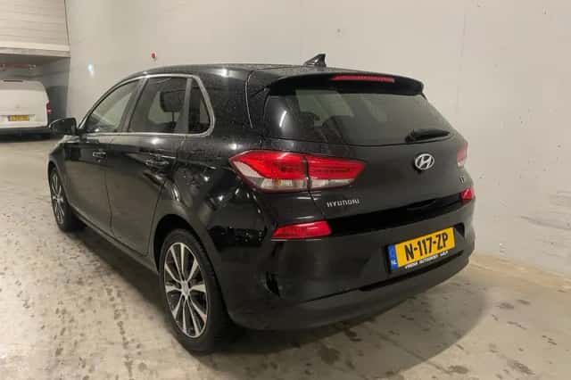 Hyundai i30 (2017) thumbnail 6