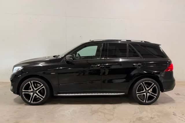 Mercedes-Benz GLE (2017) thumbnail 2