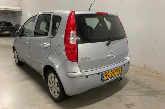 Mitsubishi Colt (2004) thumbnail 6