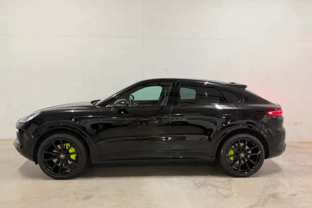 Porsche Cayenne (2020) thumbnail 3