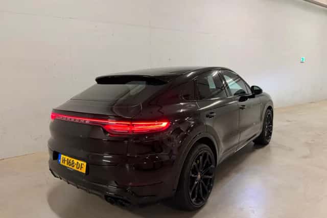 Porsche Cayenne (2020) thumbnail 5
