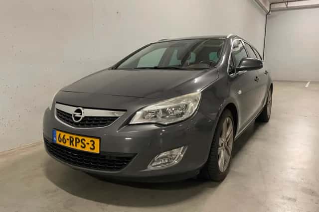 Opel Astra Sports Tourer (2011) thumbnail 5