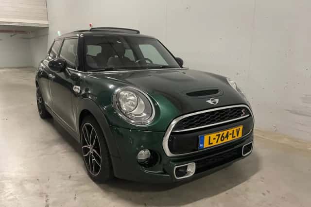 MINI Cooper S (2015) thumbnail 5