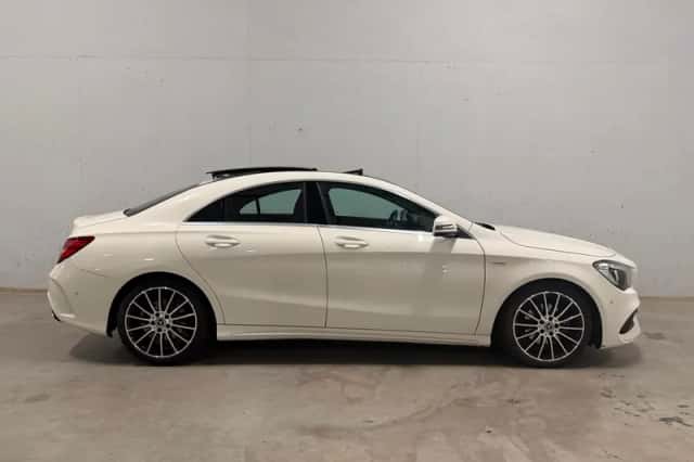 Mercedes-Benz CLA-Klasse (2017) thumbnail 1