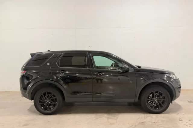 Land Rover Discovery Sport (2016) thumbnail 2