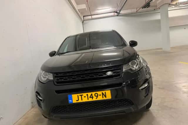 Land Rover Discovery Sport (2016) thumbnail 5