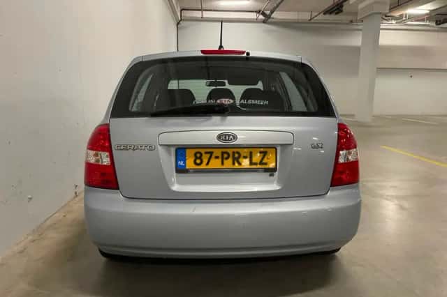 Kia Cerato (2004) thumbnail 3