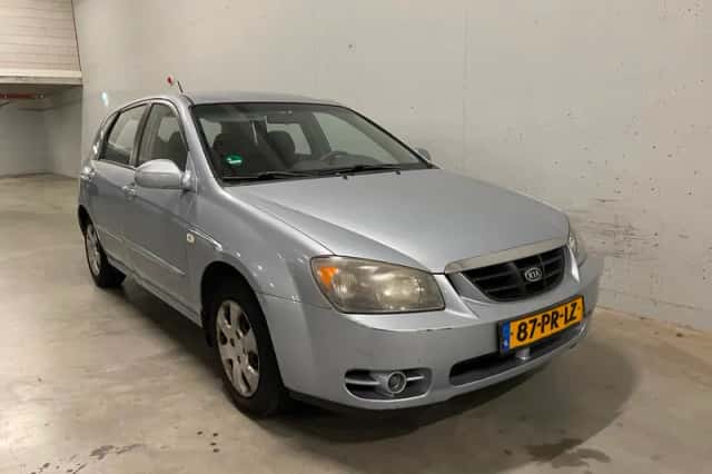 Kia Cerato (2004) thumbnail 6