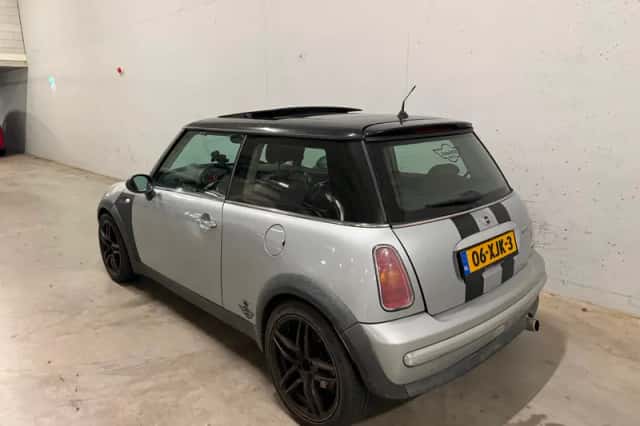MINI Cooper (2002) thumbnail 3
