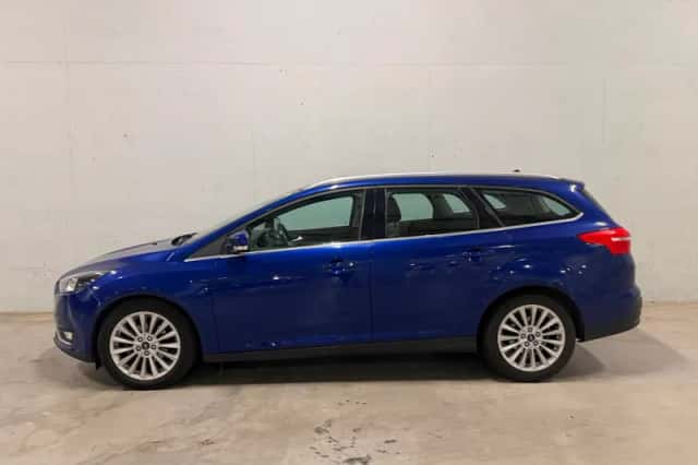 Ford Focus (2017) thumbnail 2