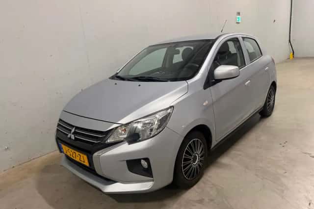 Mitsubishi Space Star (2020) thumbnail 6