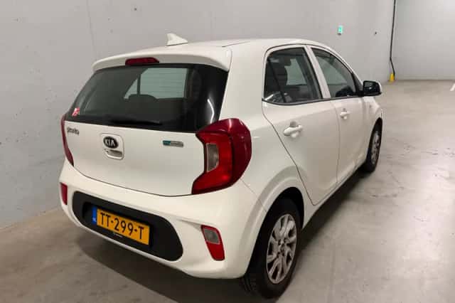 Kia Picanto (2018) thumbnail 3