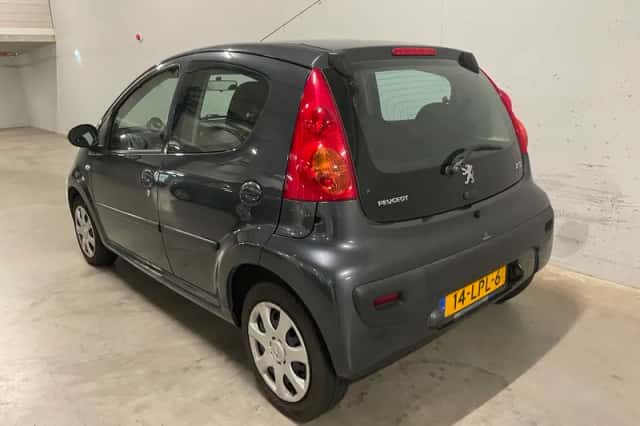 Peugeot 107 (2010) thumbnail 3