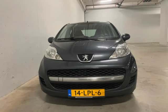 Peugeot 107 (2010) thumbnail 4