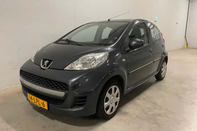 Peugeot 107 (2010) thumbnail 5