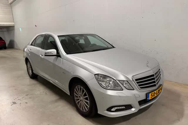 Mercedes-Benz E-Klasse (2010) thumbnail 4