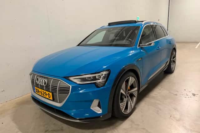 Audi e-tron (2018) thumbnail 4