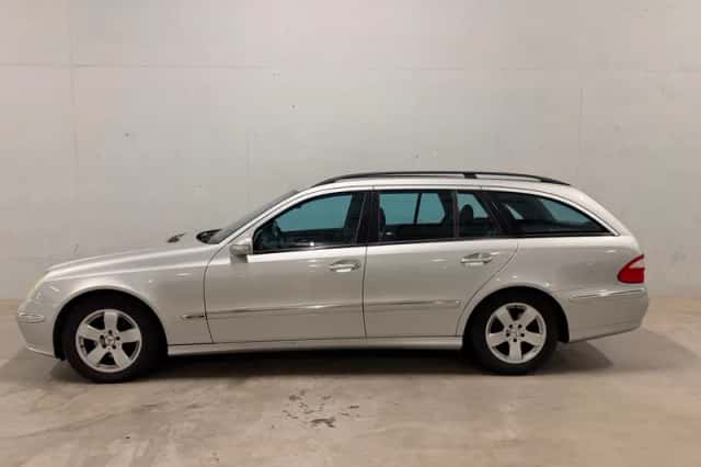 Mercedes-Benz E-Klasse (2005) thumbnail 2