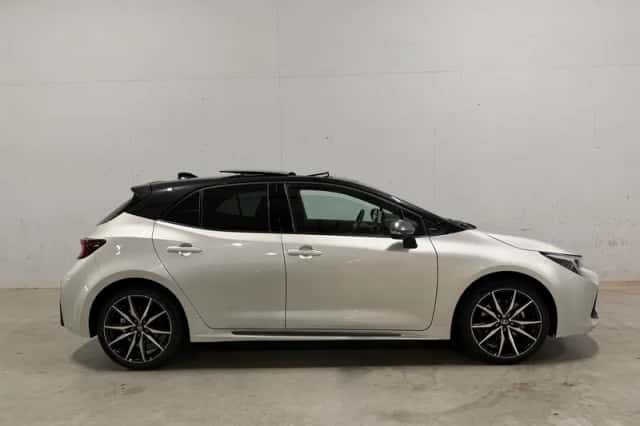 Toyota Corolla (2025) thumbnail 1