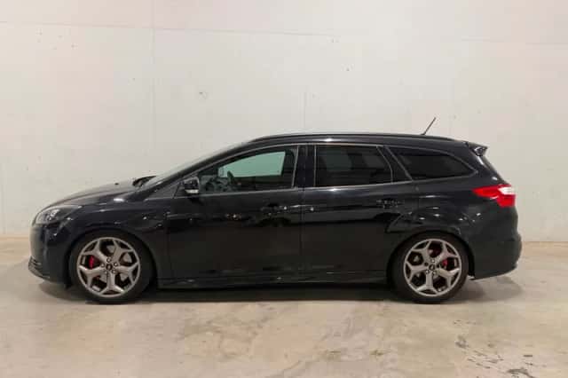 Ford Focus (2013) thumbnail 1