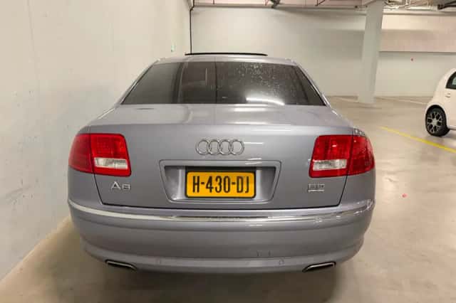 Audi A8 (2005) thumbnail 6