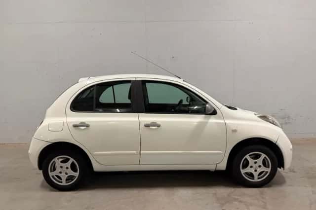 Nissan Micra (2008) thumbnail 1