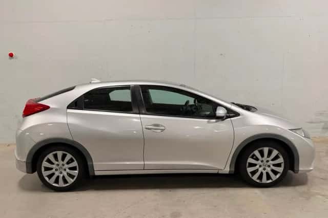 Honda Civic (2014) thumbnail 1