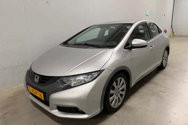 Honda Civic (2014) thumbnail 4