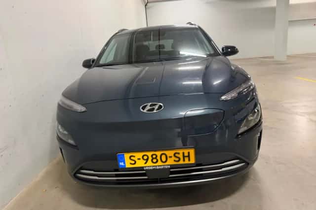 Hyundai Kona (2023) thumbnail 4