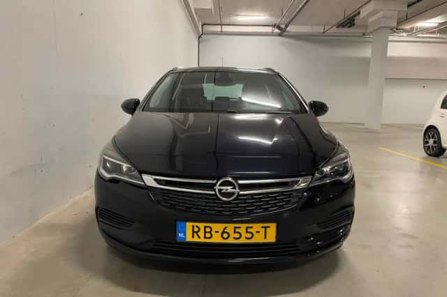 Opel Astra Sports Tourer (2017) thumbnail 4