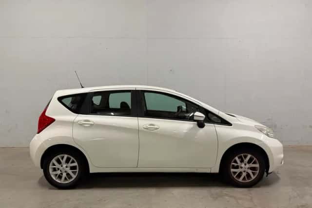 Nissan Note (2013) thumbnail 1