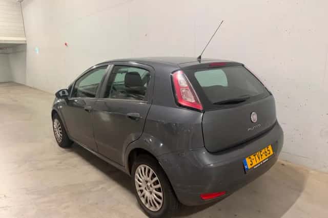 Fiat Punto (2012) thumbnail 2