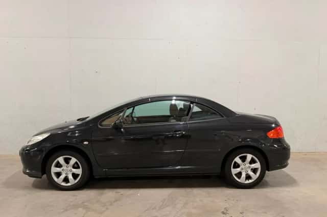Peugeot 307 CC (2007) thumbnail 3