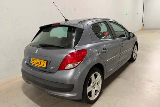 Peugeot 207 (2010) thumbnail 4