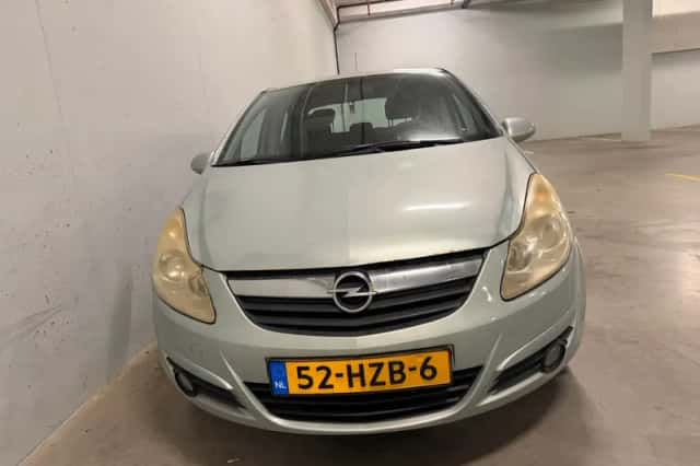 Opel Corsa (2009) thumbnail 6