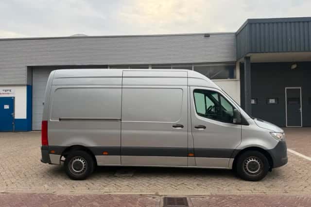 Mercedes-Benz Sprinter (2020) thumbnail 1