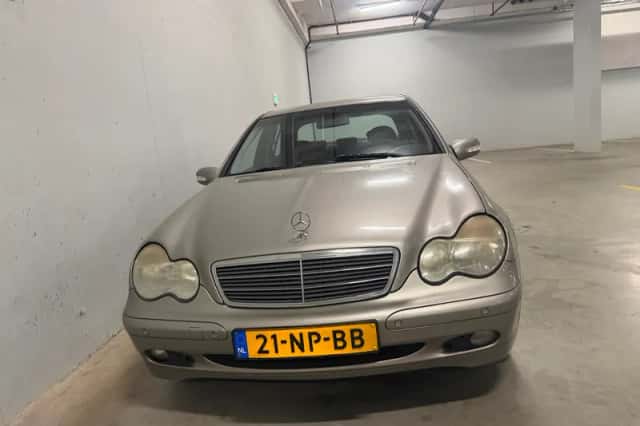 Mercedes-Benz C-Klasse (2004) thumbnail 3