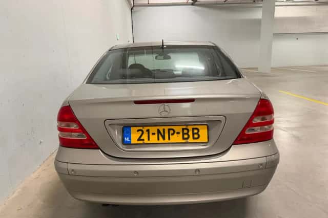 Mercedes-Benz C-Klasse (2004) thumbnail 4