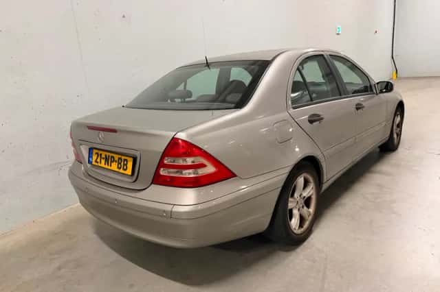 Mercedes-Benz C-Klasse (2004) thumbnail 6