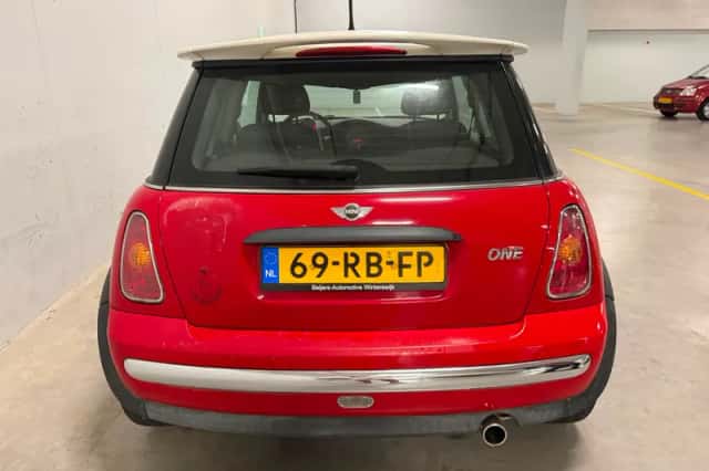 MINI Cooper (2003) thumbnail 3