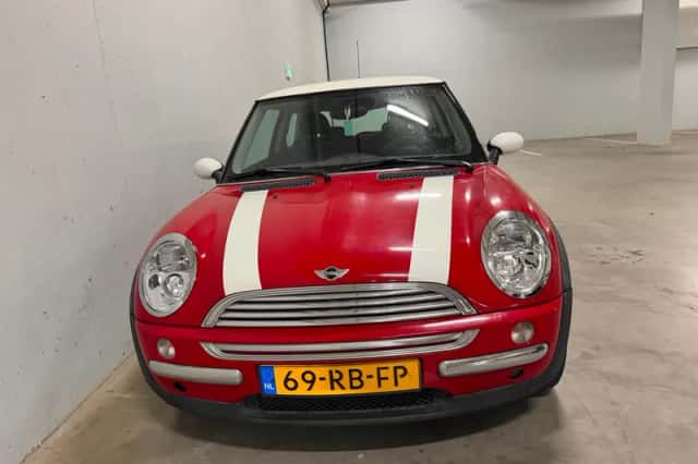 MINI Cooper (2003) thumbnail 4