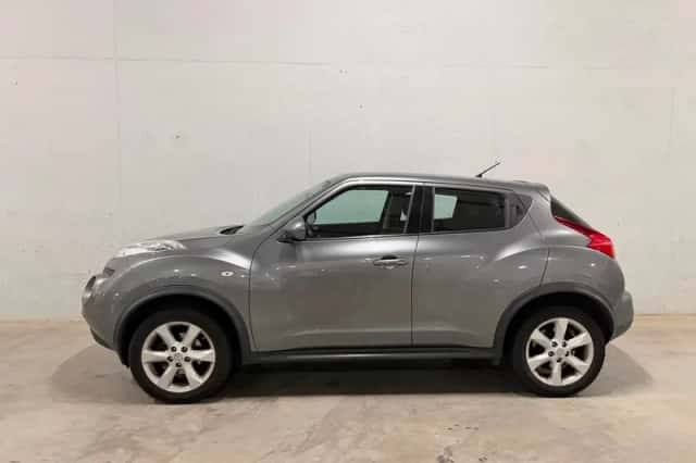 Nissan Juke (2011) thumbnail 2