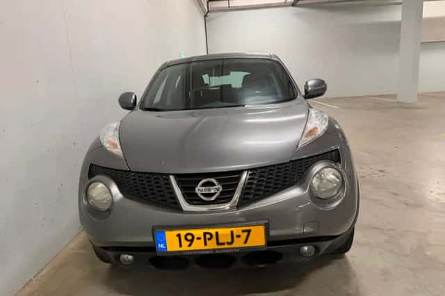 Nissan Juke (2011) thumbnail 4